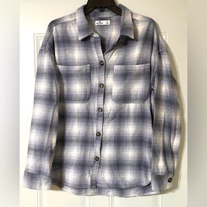 Hollister Womens Medium Blue Plaid Boyfriend Fit Button Flannel Shacket Shirt